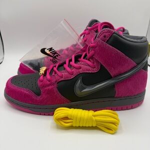 Nike SB Dunk High Run The Jewels 
Men’s Size 8.5 • New W/O Box • Pink Black